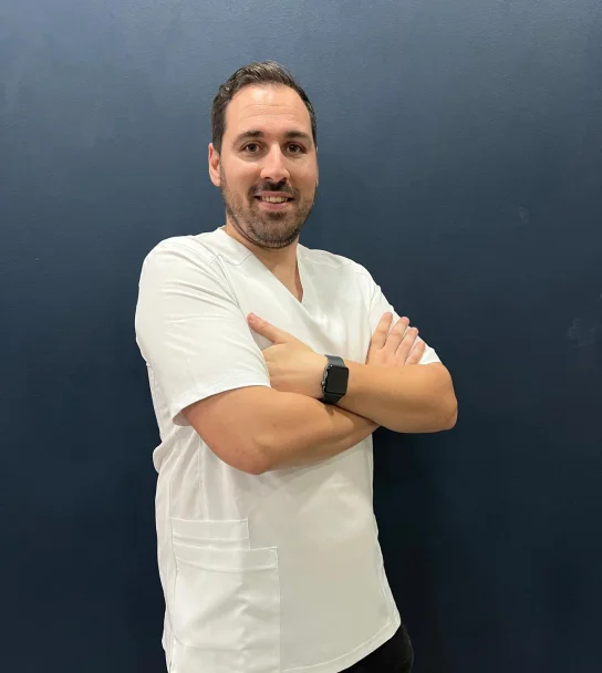 Fisioterapeuta Jordi Cuevas Galera sonriendo